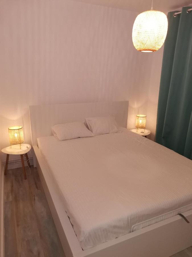 Bloom Box Apartments Craiova Kültér fotó