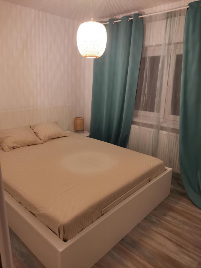Bloom Box Apartments Craiova Kültér fotó